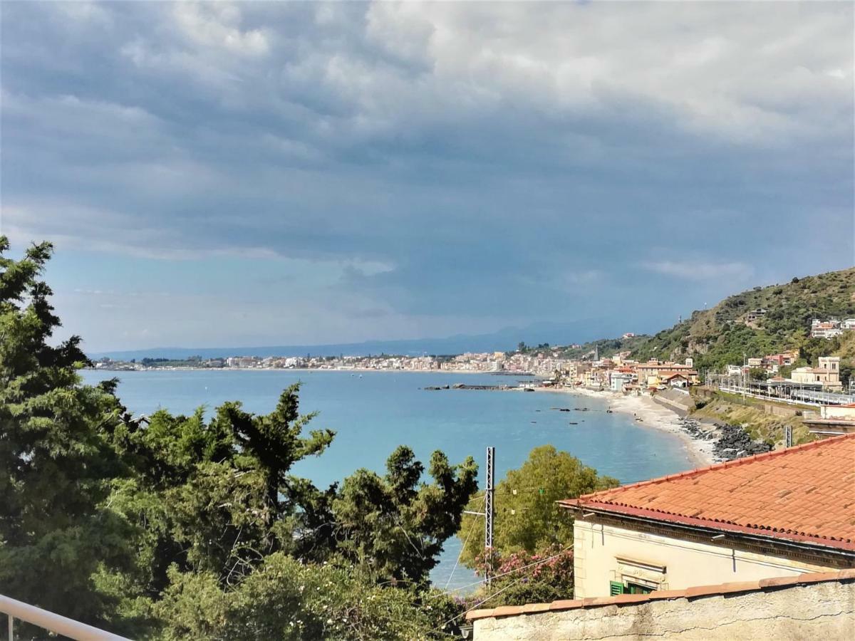 La Baia Dei Delfini Lejlighed Taormina Eksteriør billede