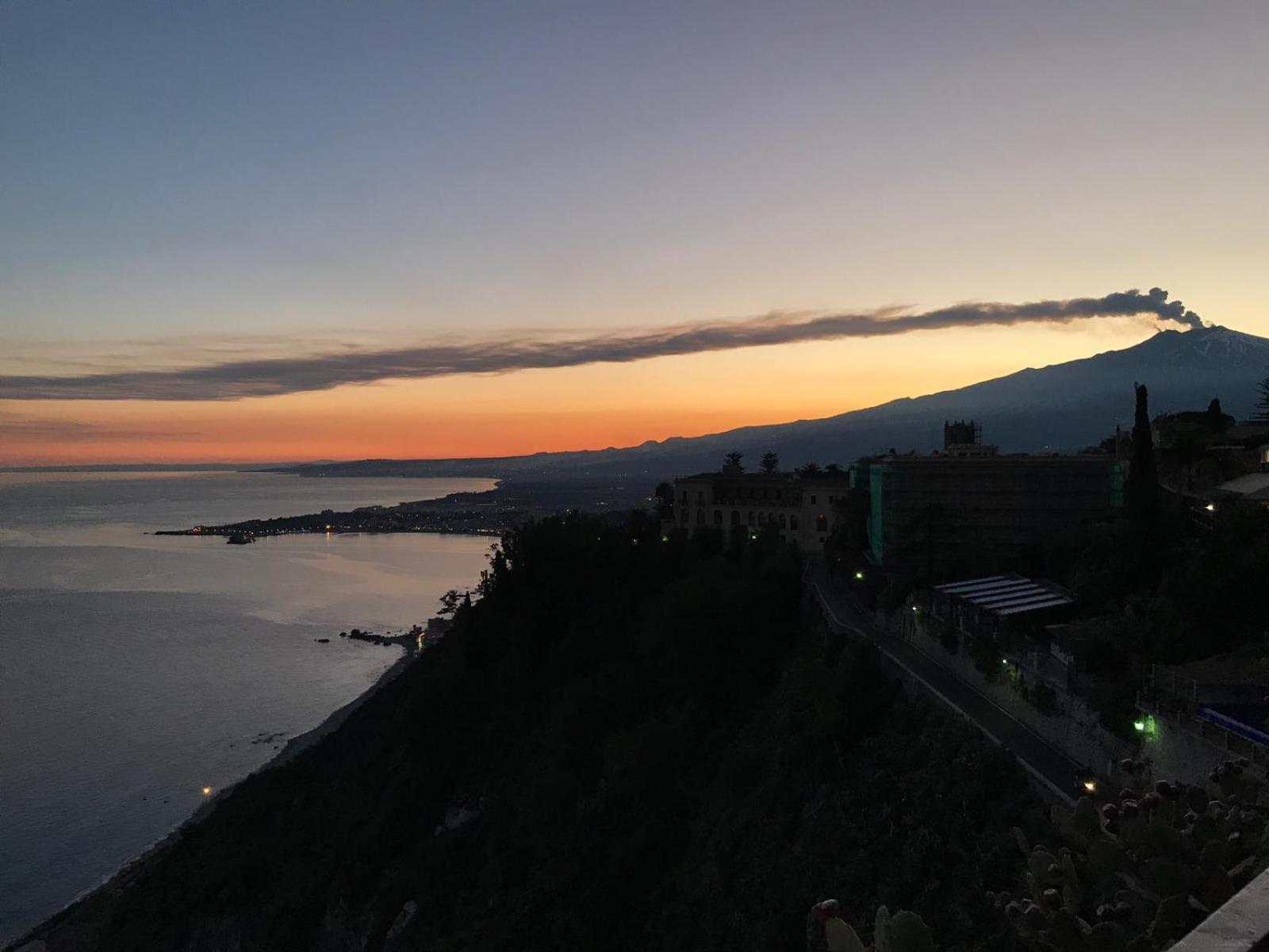 La Baia Dei Delfini Lejlighed Taormina Eksteriør billede