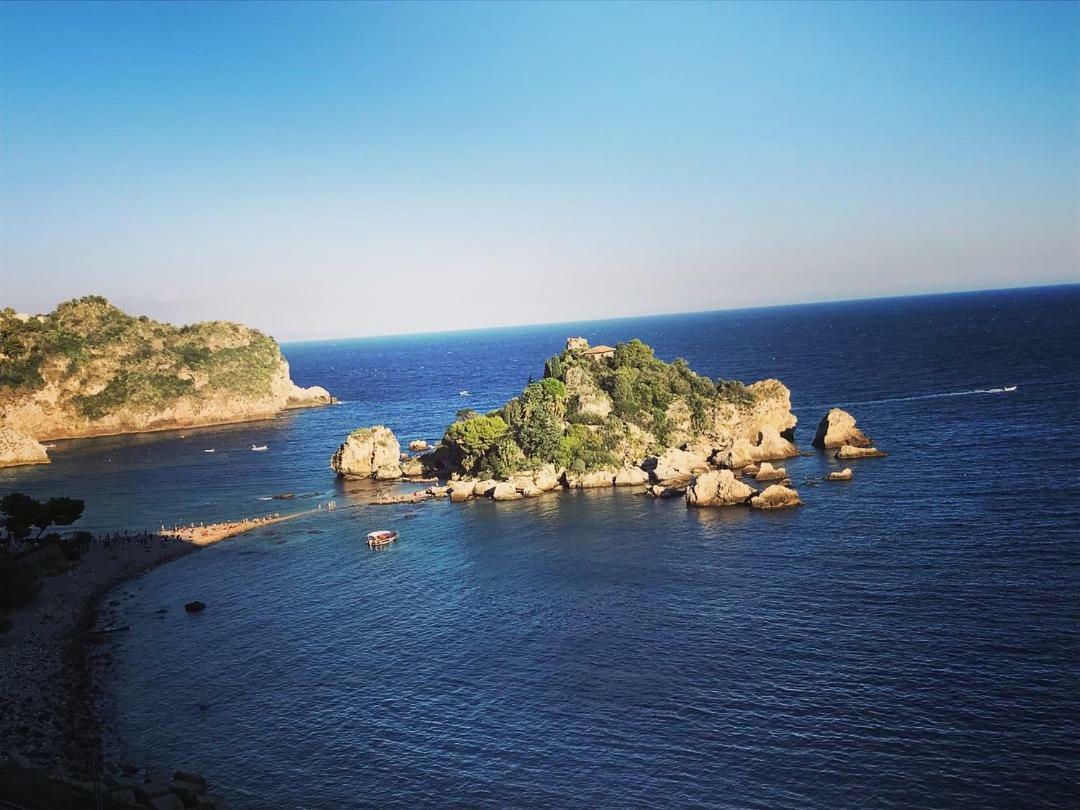 La Baia Dei Delfini Lejlighed Taormina Eksteriør billede